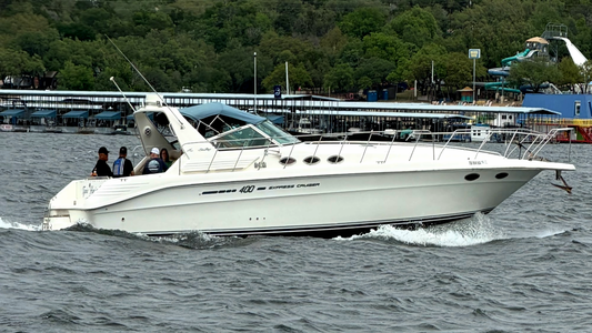 Experience Luxury on the Water – 45' Sea Ray Yacht